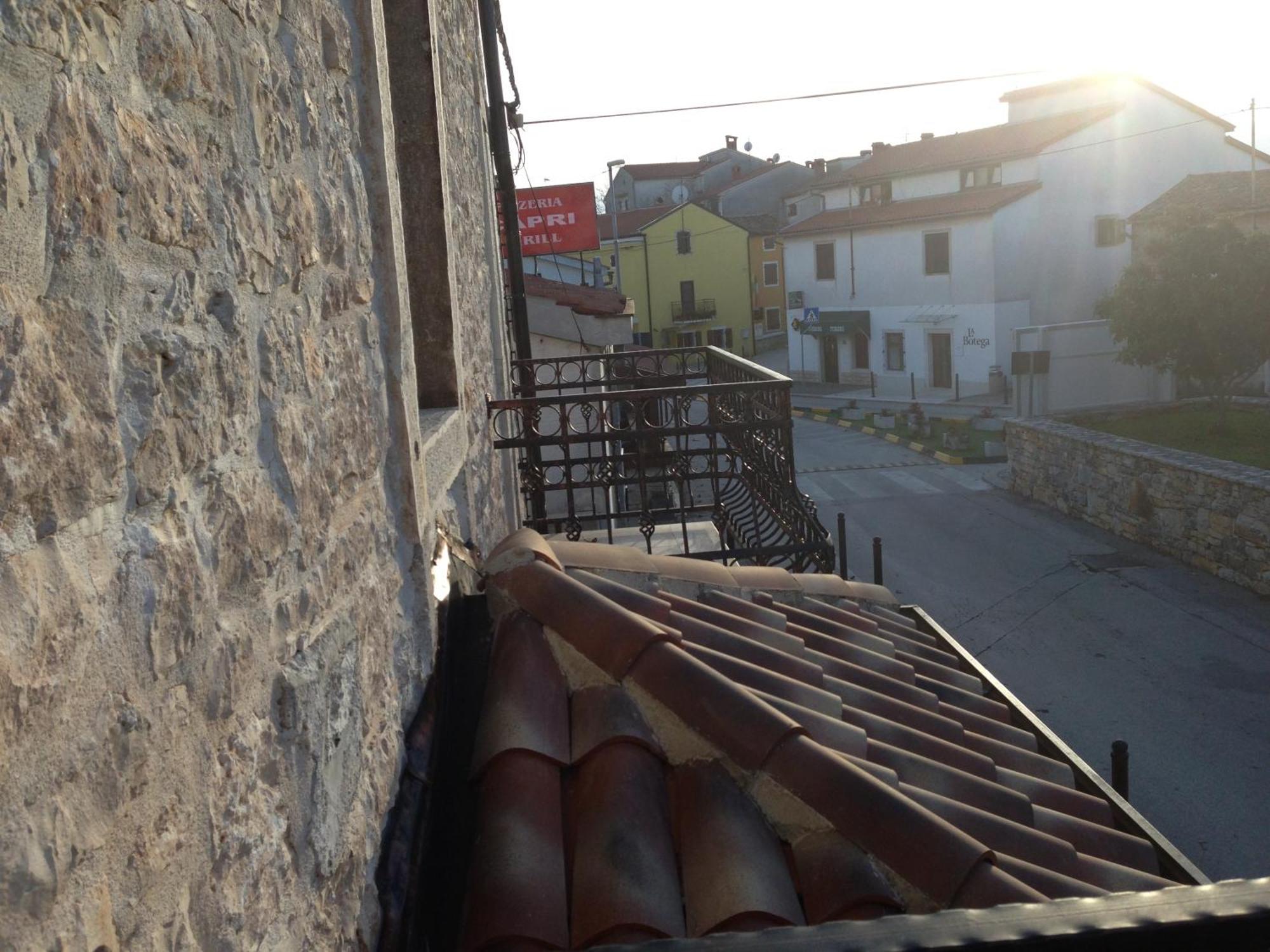 Rooms Grof Tar-Vabriga Exteriör bild